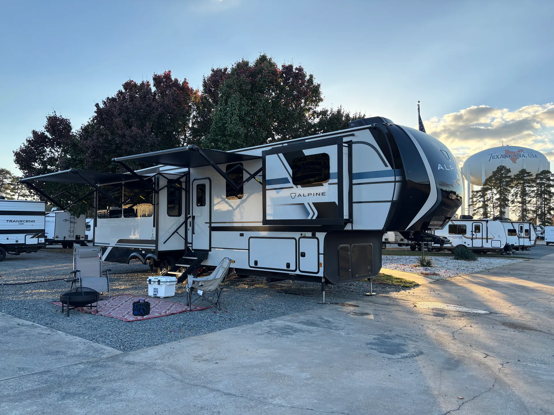 2026 Keystone Alpine 3303CK dealer photo 1 from Rocky Ridge RV