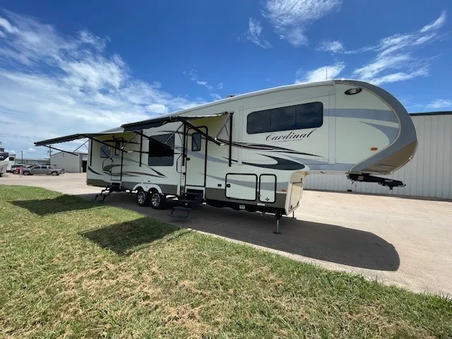 2016 Forest River RV Cardinal 3825FL - Photo 3