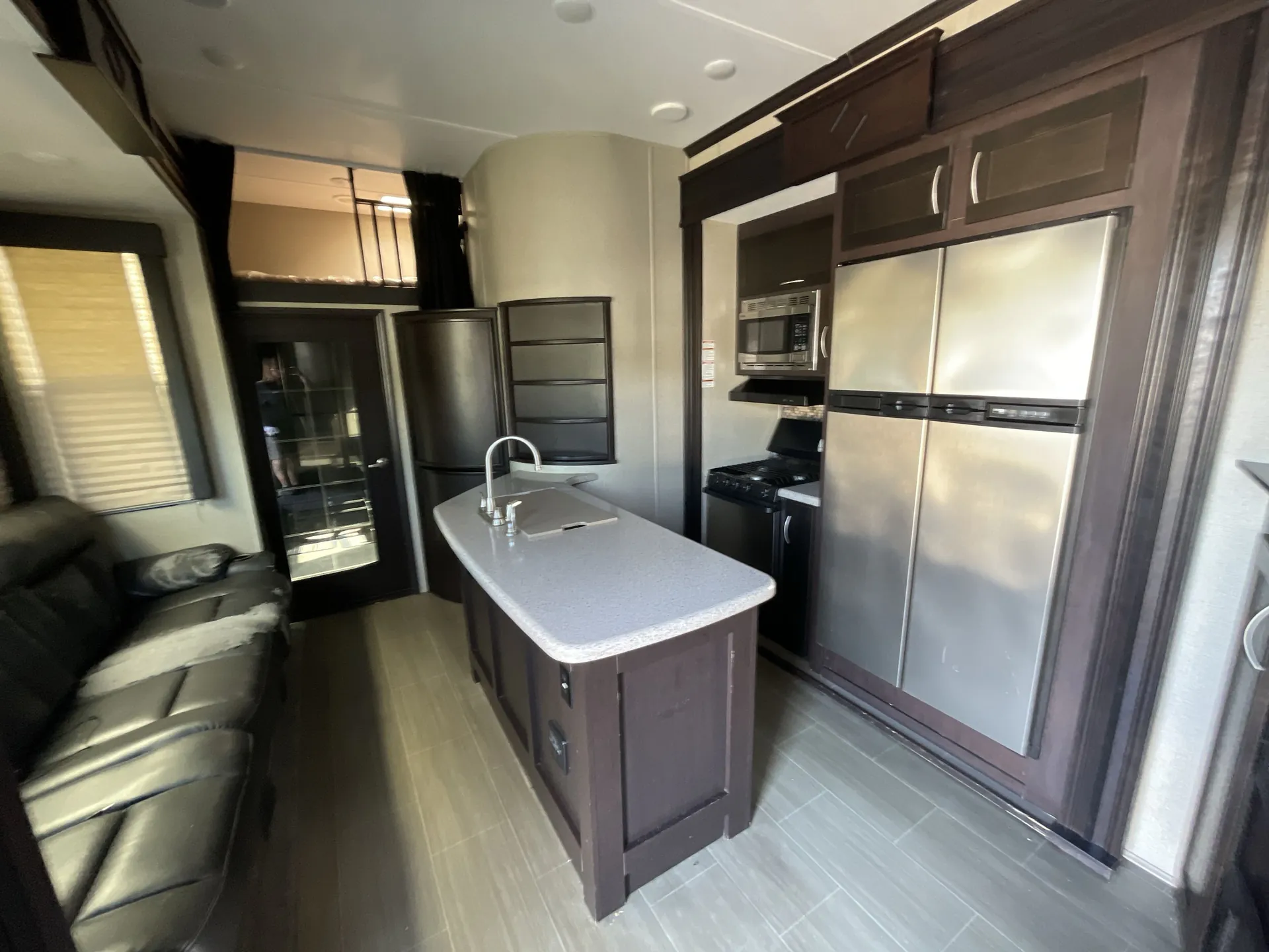 2018 Keystone Carbon 357 — living area main