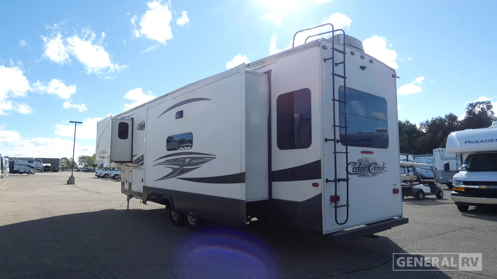 2019 Forest River Cedar Creek Hathaway Edition 34IK - Photo 4