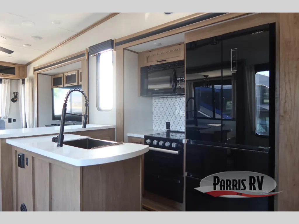 2023 Forest River Sabre 38RLH, Photos photo 16