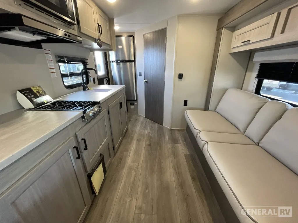 2024 Coachmen Catalina Expedition 192FQS - Photo 4