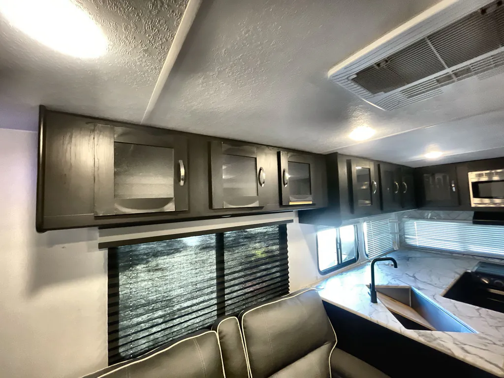 2023 Coachmen Freedom Express Ultra Lite 274RKS, Photos photo 12