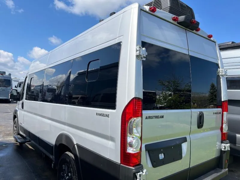 2026 Airstream Rangeline New    Touring Coach - Photo 4