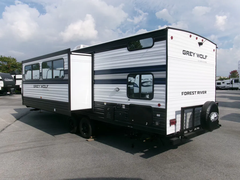 2027 Forest River Cherokee Grey Wolf 26KF, Photos photo 10