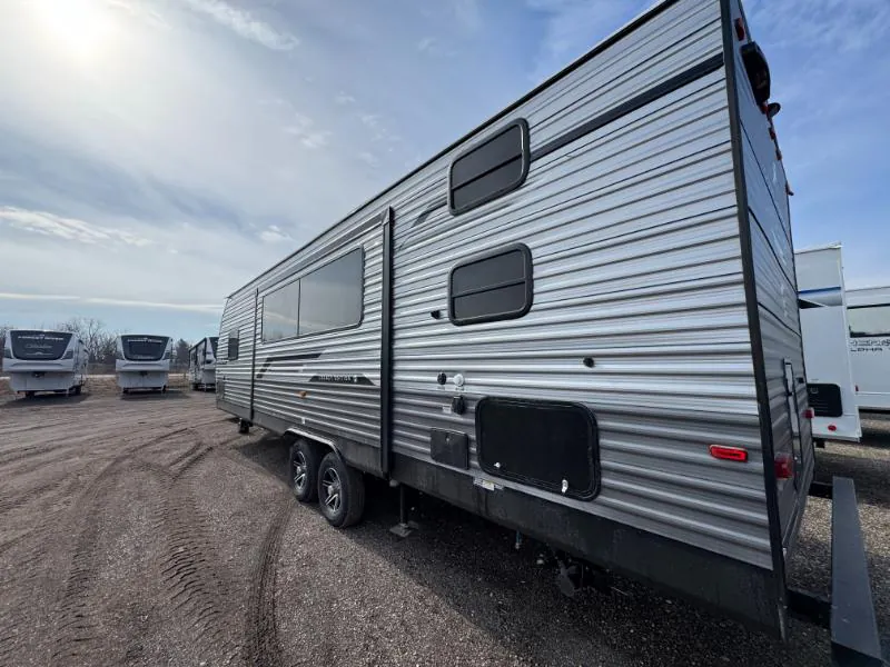 2026 Coachmen Catalina Legacy Edition 273DBHCK, Photos photo 5