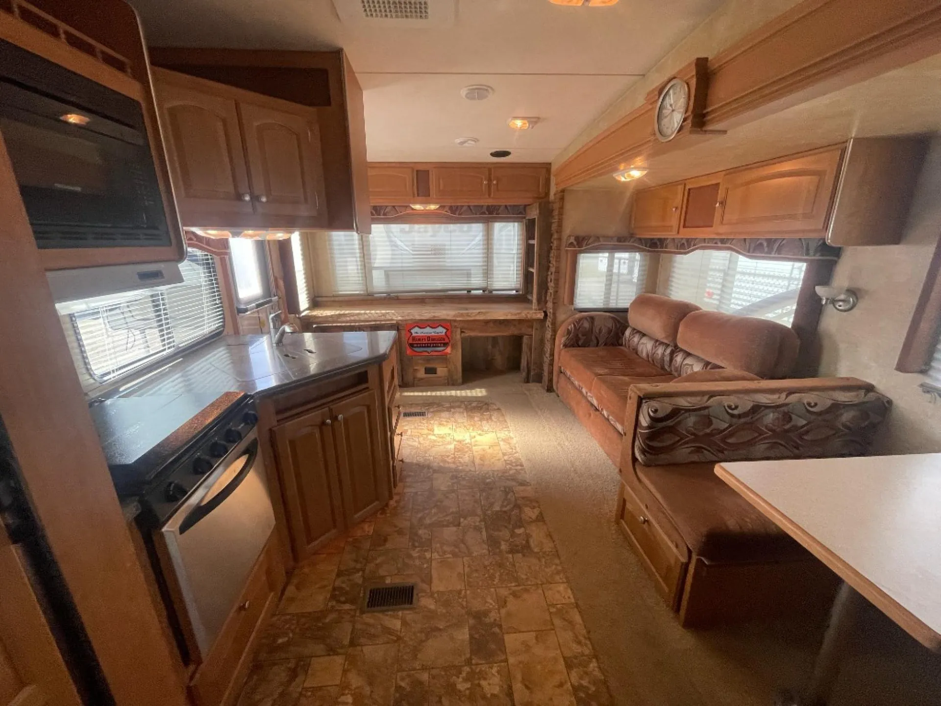 2010 Forest River Wildcat 27RL - Photo 3