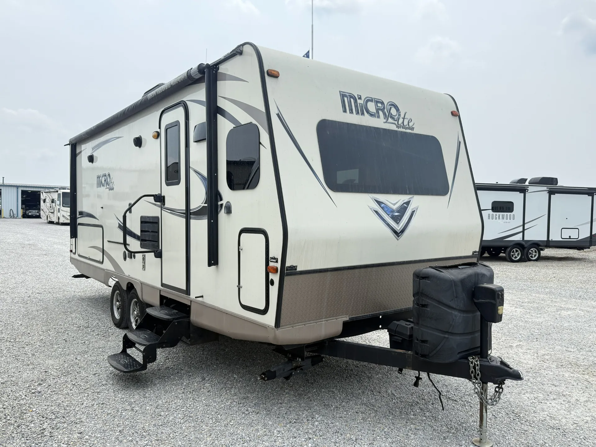 2018 Forest River Flagstaff Micro Lite 25FKS - Photo 2