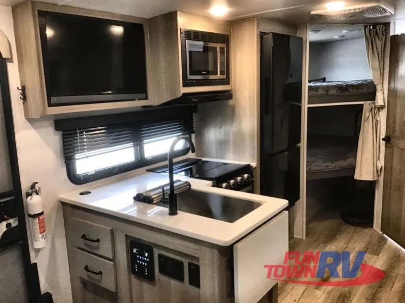 2025 Forest River Flagstaff Micro Lite 25BRDS - Photo 4