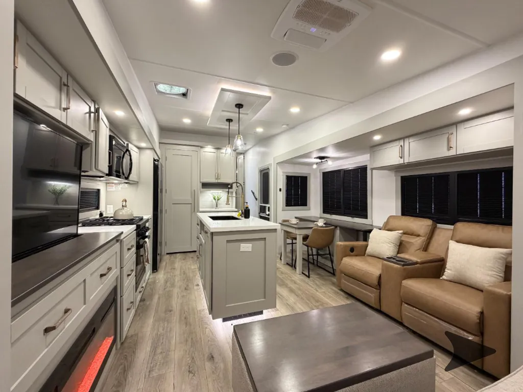 2025 Brinkley Model Z 3100, Photos photo 27
