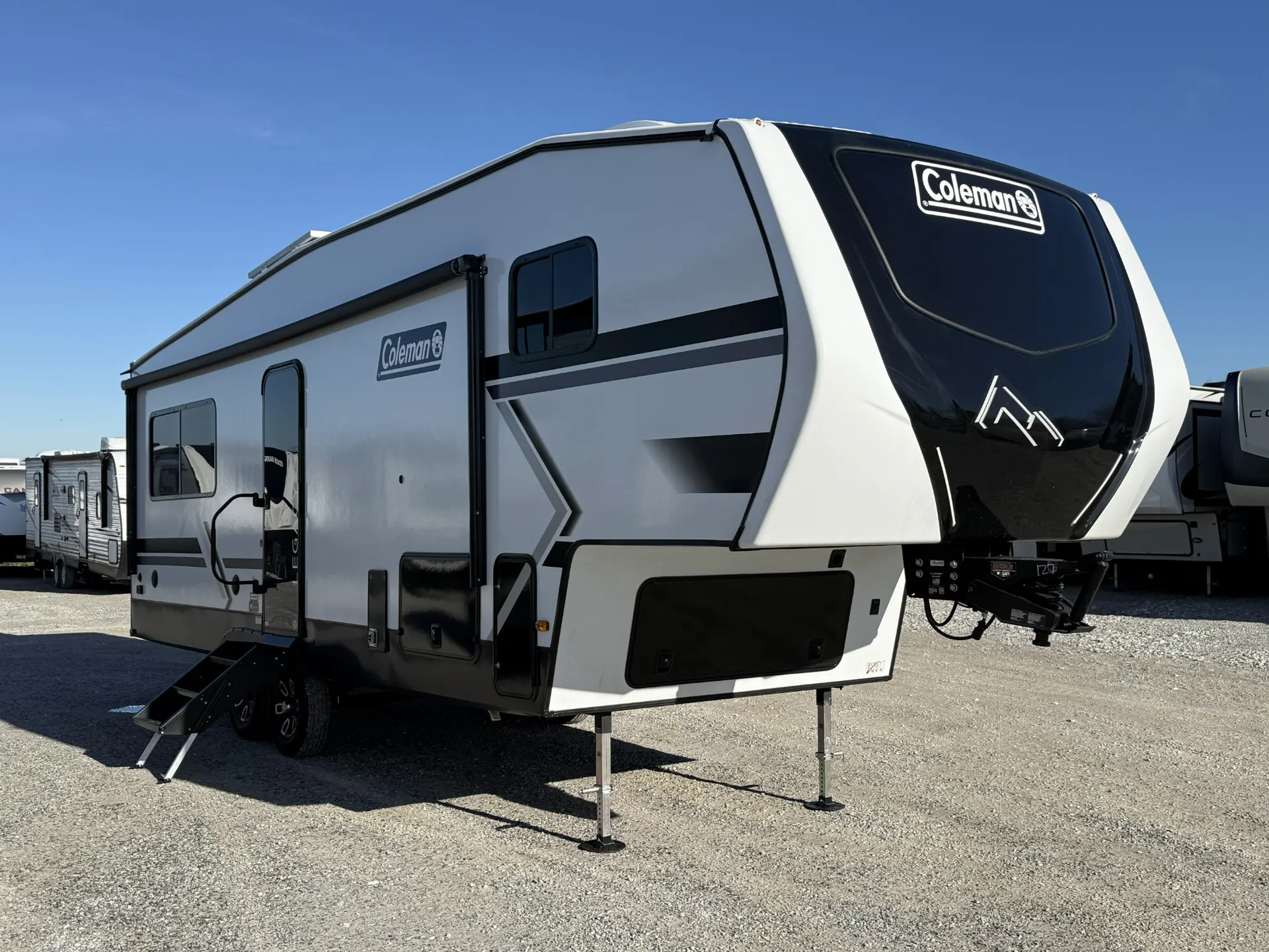 2026 Keystone Coleman Legacy 2400REX - Photo 2