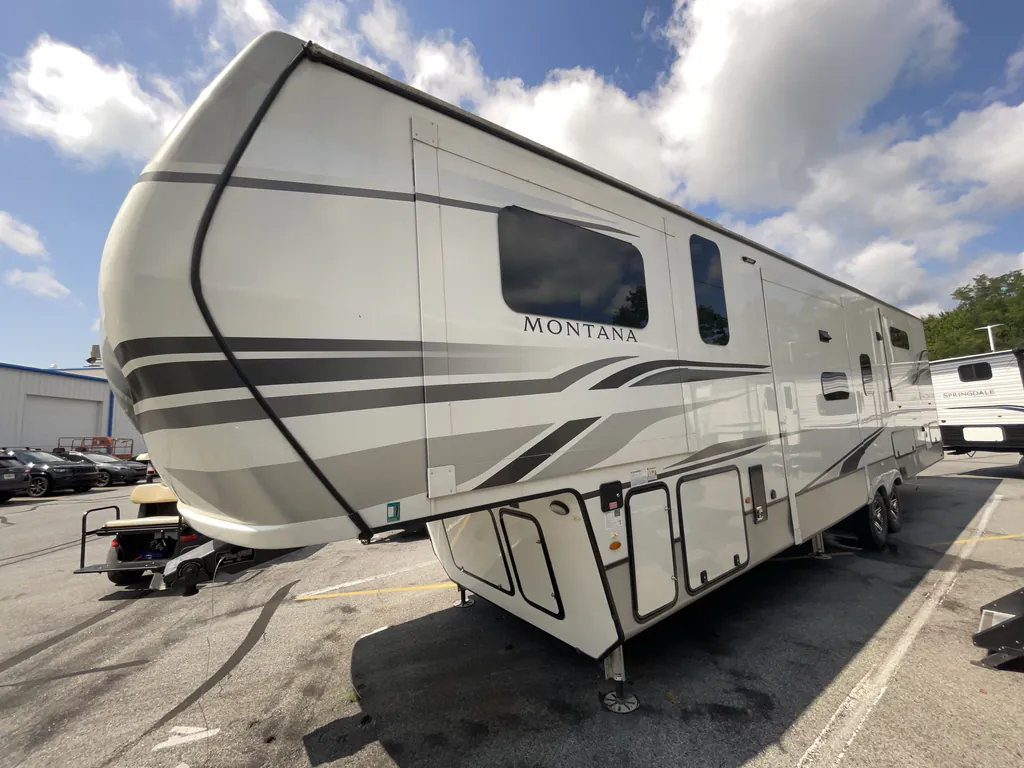 2022 Keystone Montana 3763BP, Photos photo 5