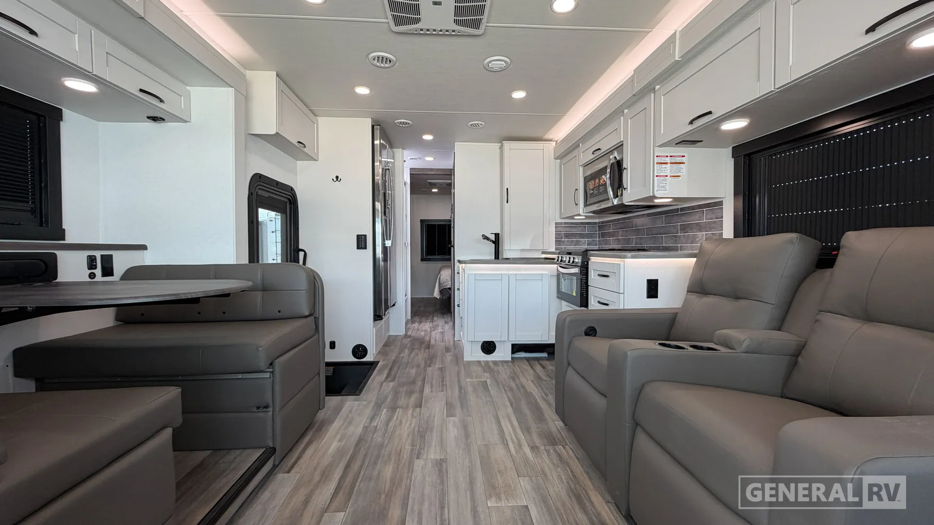 2026 Entegra Coach Vision XL 31UL - Photo 3
