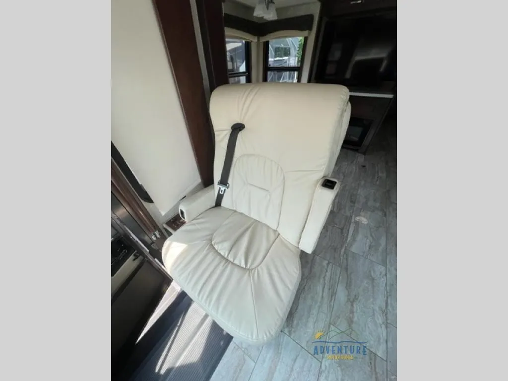 2018 Entegra Coach Insignia 37MB - Photo 4