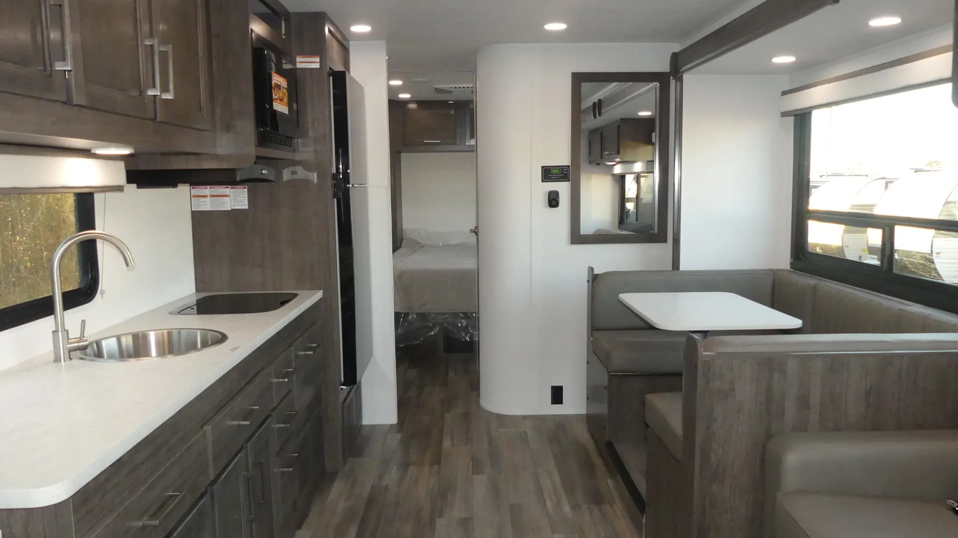 2026 Entegra Coach Odyssey 29K - Photo 3