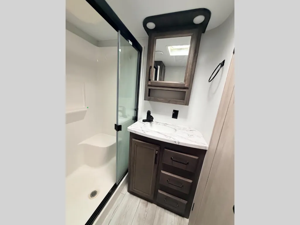 2024 Keystone Montana High Country 381TB, Photos photo 13