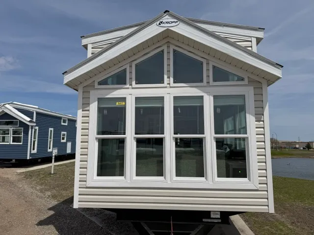2026 Kropf Lakeside 8104BK - Photo 3