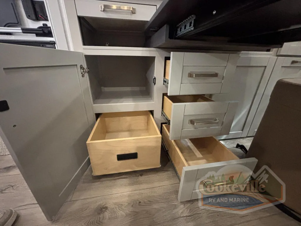 2026 Brinkley Model Z 2680, Photos photo 5