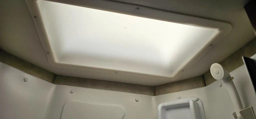 2015 Fleetwood Flair 26E, Photos photo 37