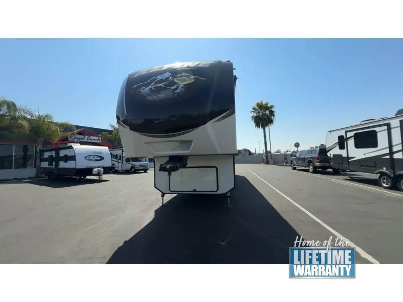 2017 Keystone Alpine 3471RK - Photo 3