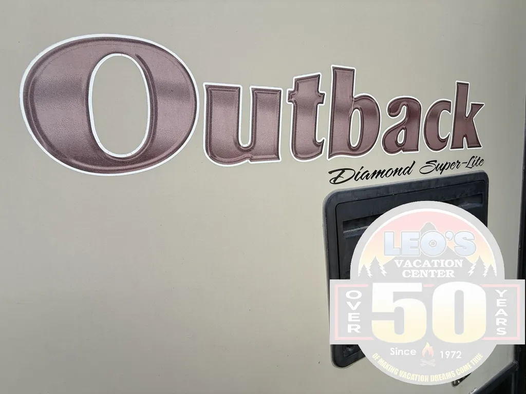 2016 Keystone Outback 298RE, Photos photo 5