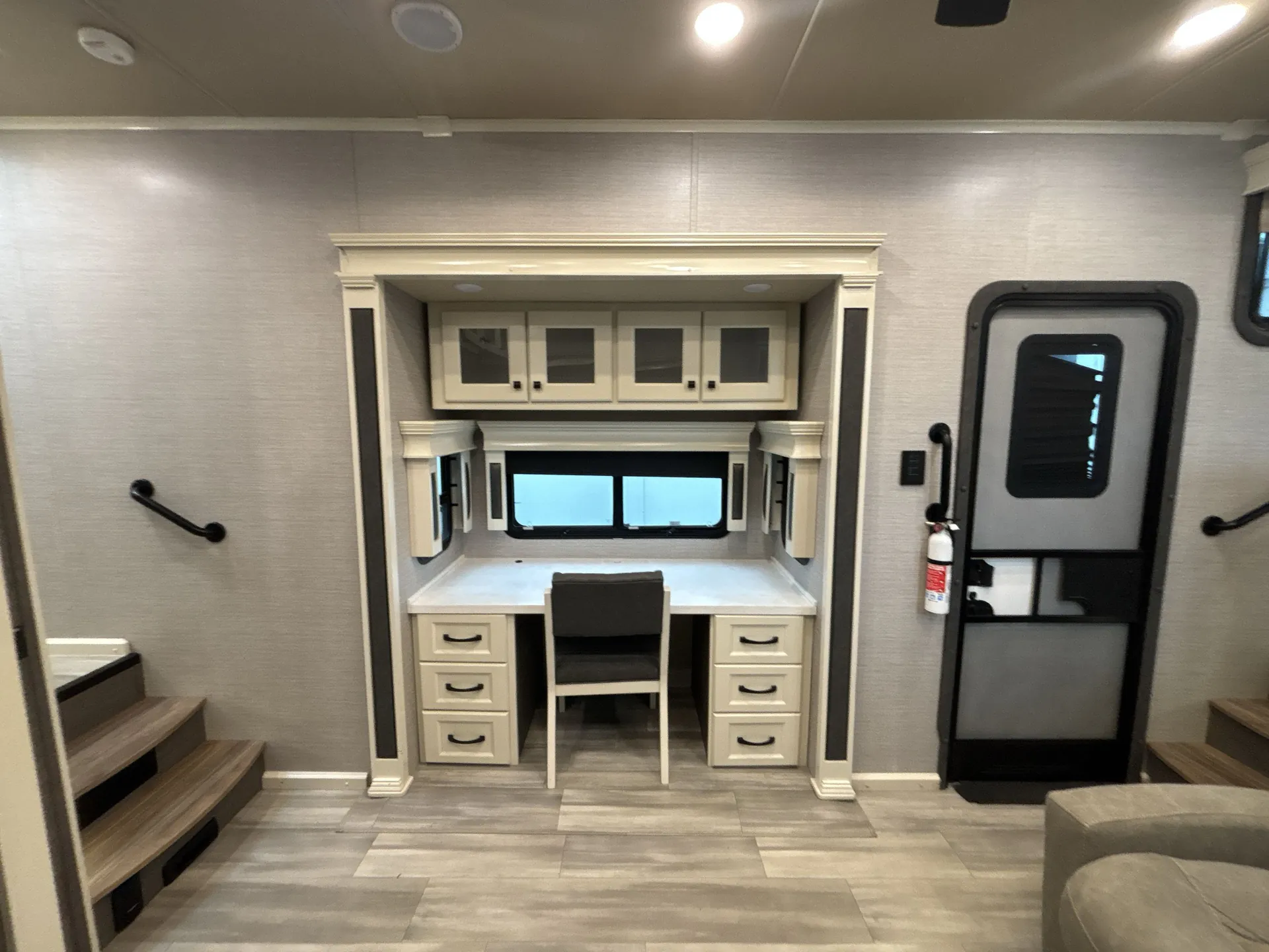 2022 Vanleigh Beacon 42RKB — living area main