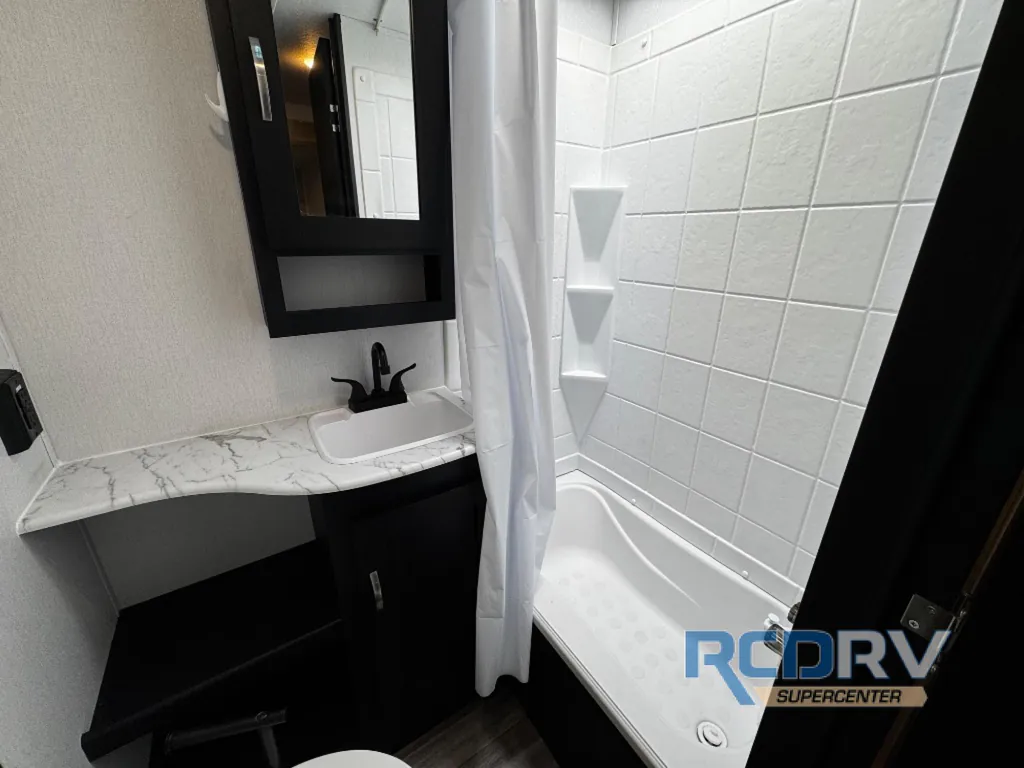 2024 Coachmen Freedom Express Select 29SE, Photos photo 20