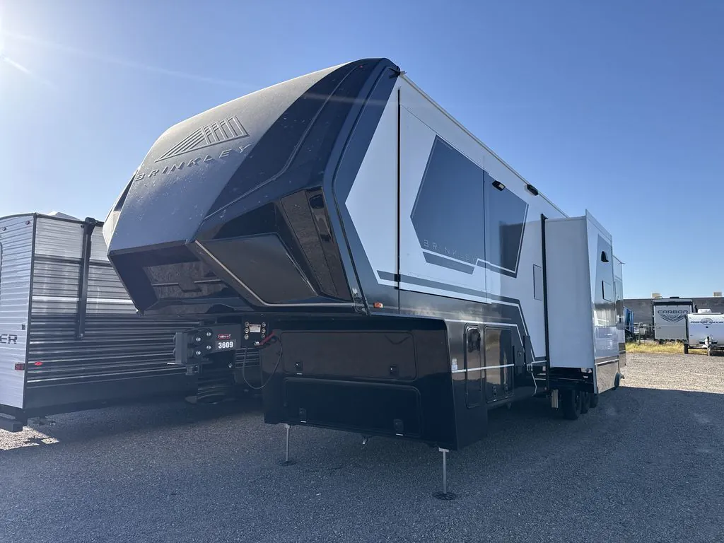 2026 Brinkley Model G 4000, Photos photo 4