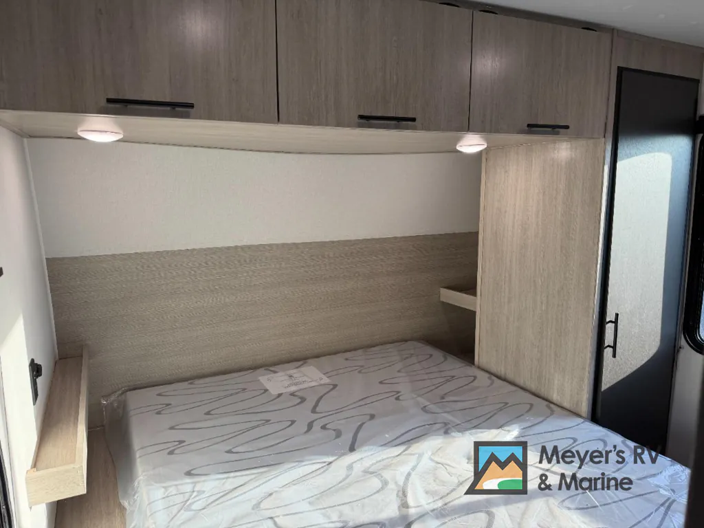 2027 East to West Della Terra 280BH, Photos photo 18