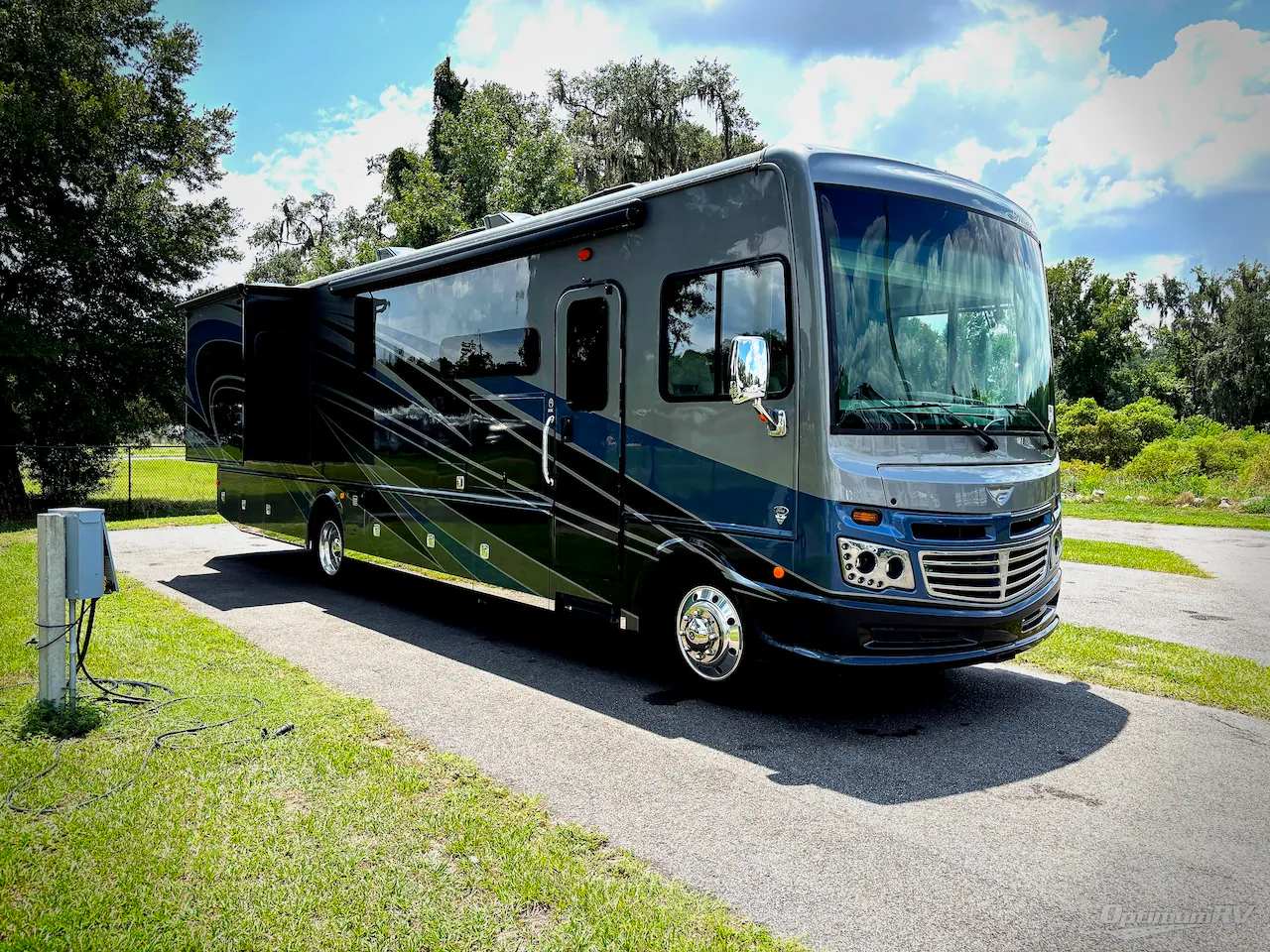 2022 Fleetwood Southwind 35K - Photo 2