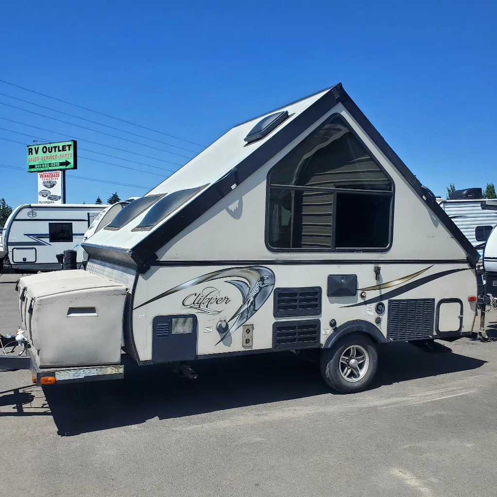 2015 Coachmen RV Clipper Camping Trailers 12RBST - Photo 2
