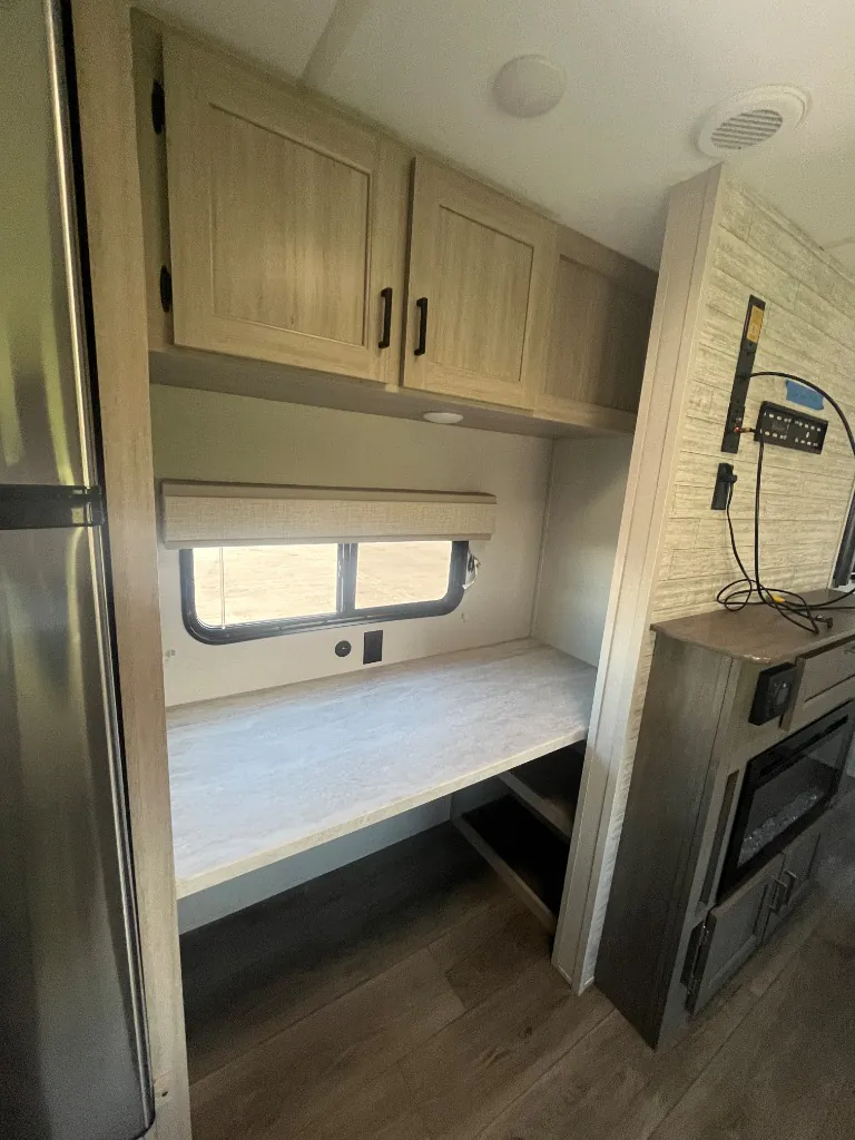 2024 Coachmen Catalina Legacy Edition 333FKTS, Photos photo 28