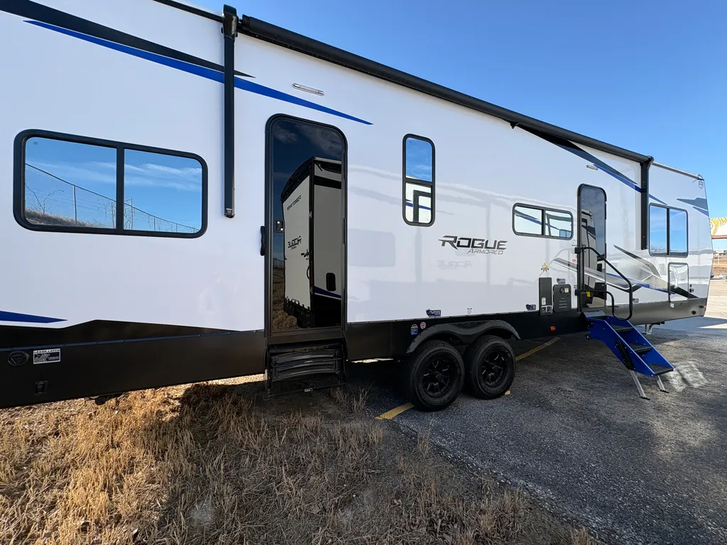 2026 Forest River Vengeance Rogue Armored 32L132, Photos photo 8