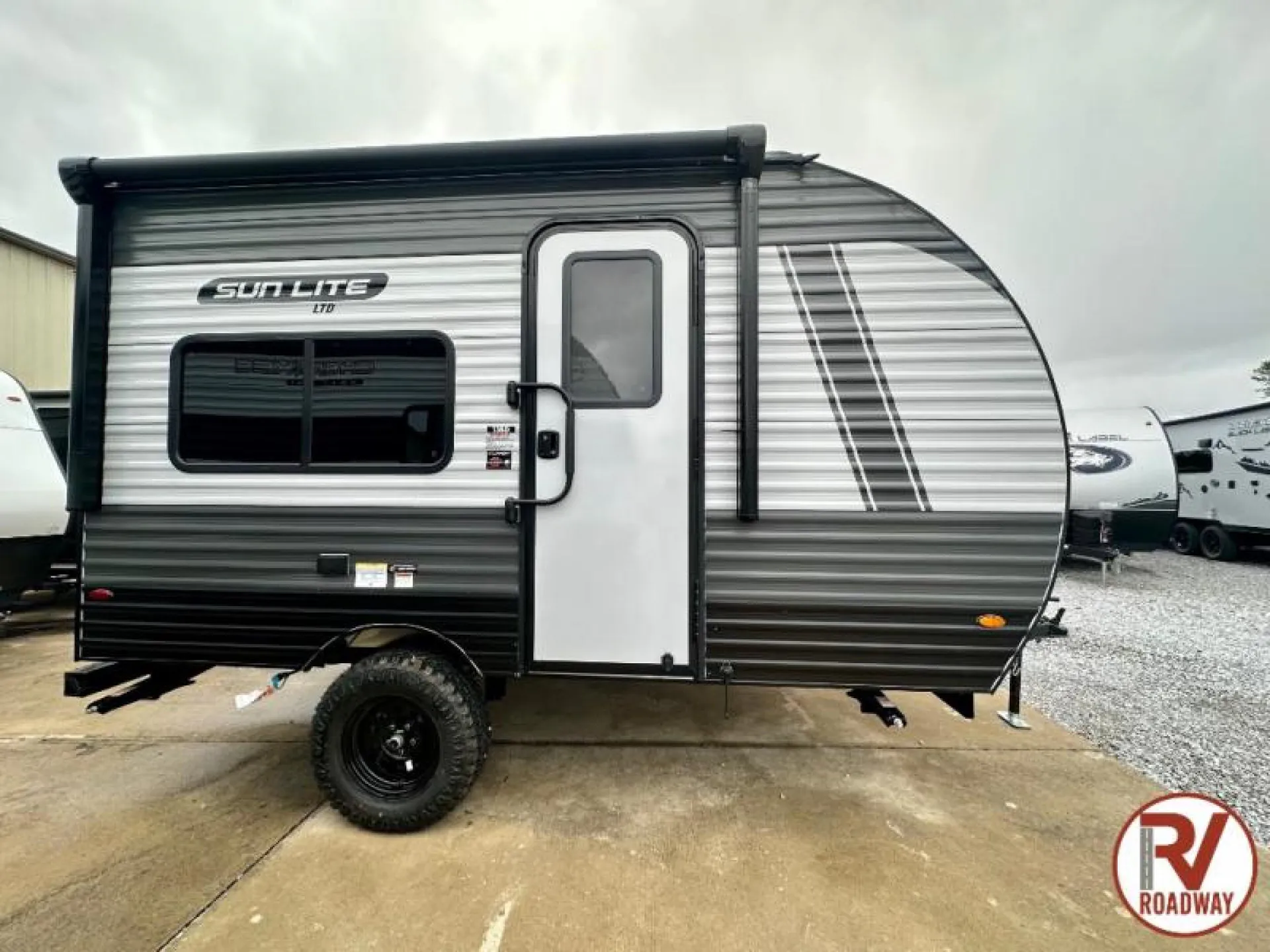2025 Sunset Park RV Sun Lite LTD 13BD - Photo 3