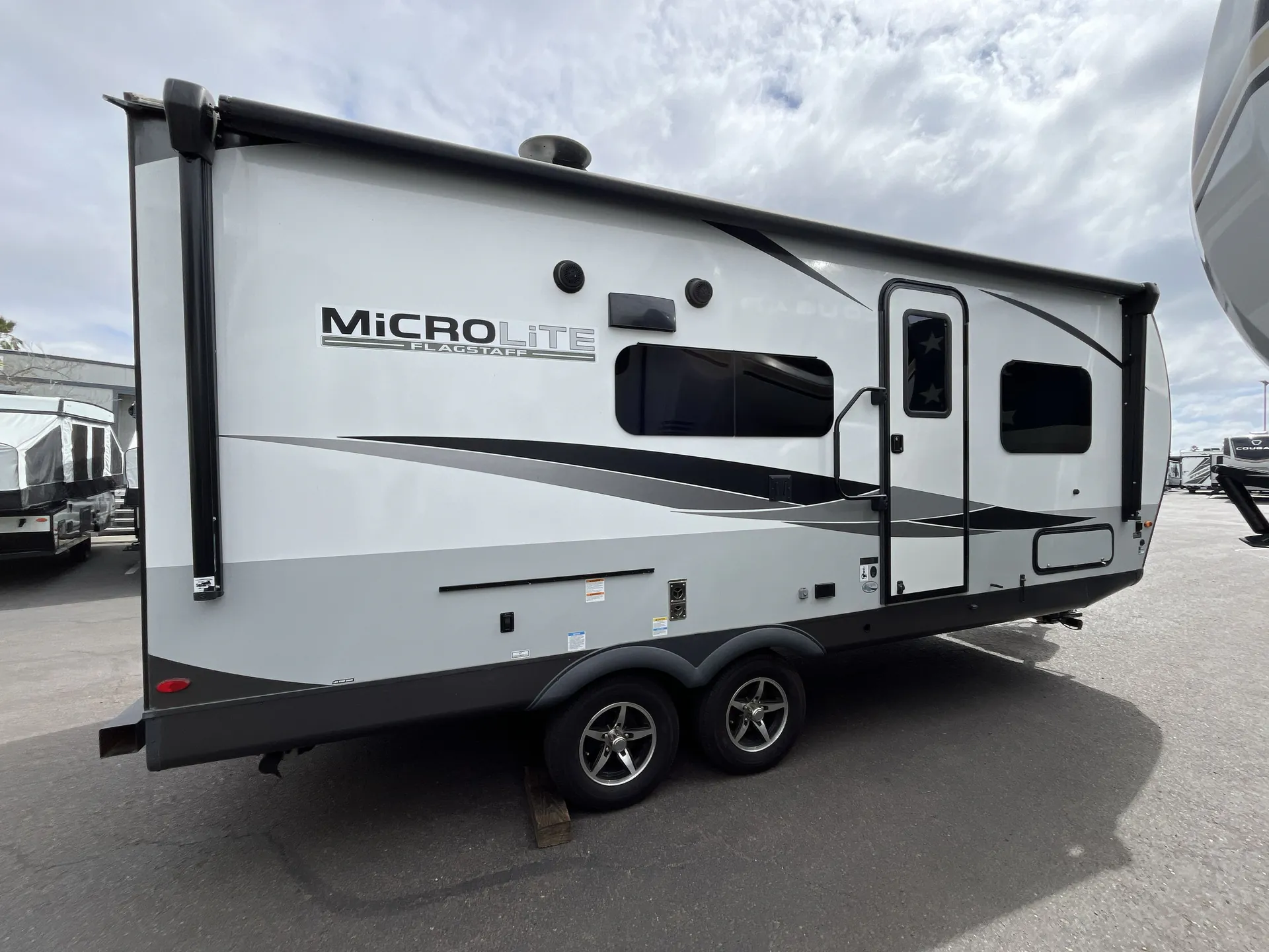 2023 Forest River Flagstaff Micro Lite 22TBS dealer photo 3 from Camping World