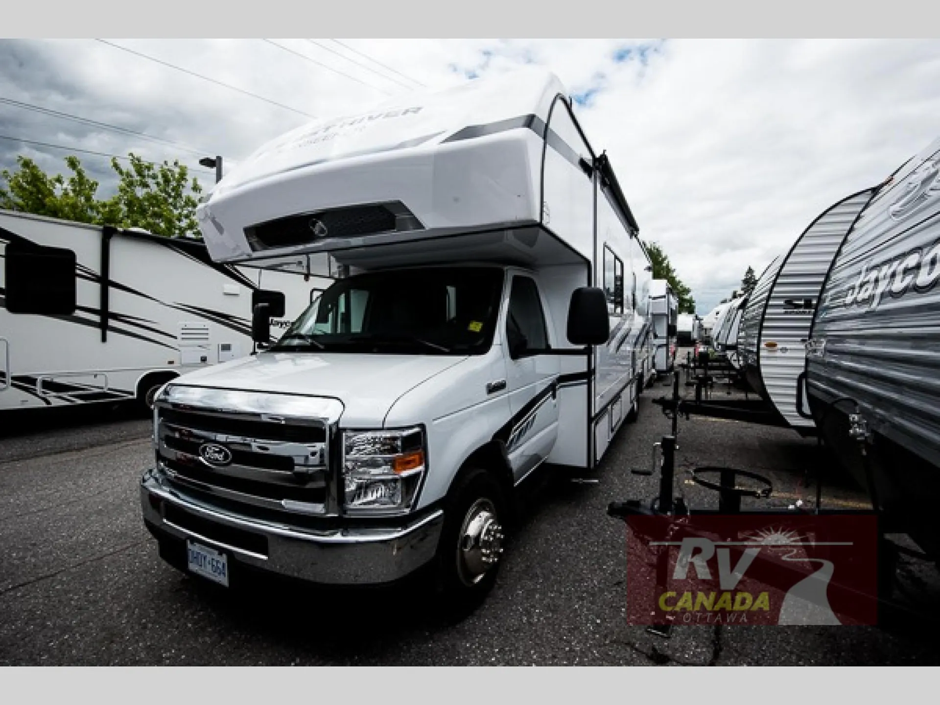 2027 Forest River Sunseeker LE 3250DSLE - Photo 3
