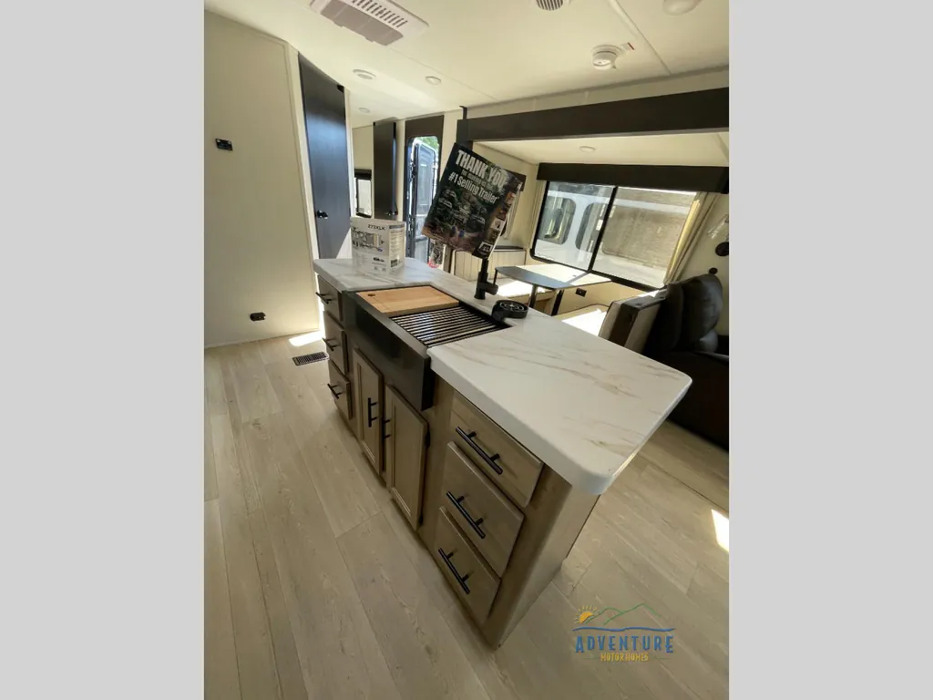2026 Forest River Cherokee Wolf Den 273XLK, Photos photo 15