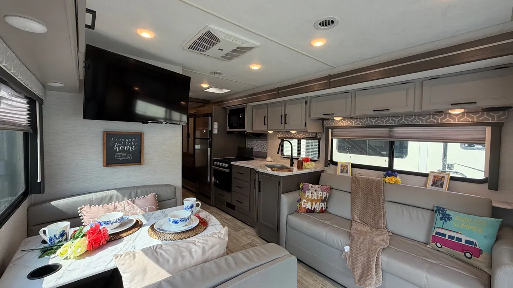 2025 Thor Motor Coach Freedom Traveler A29, Photos photo 3