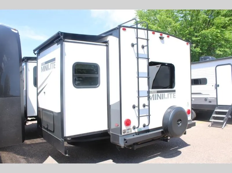 2024 Forest River Rockwood Mini Lite 2516S - Photo 4