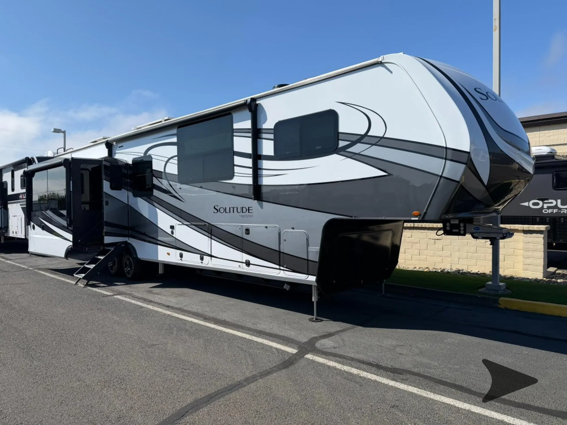 2025 Grand Design Solitude 388MBS - Photo 2