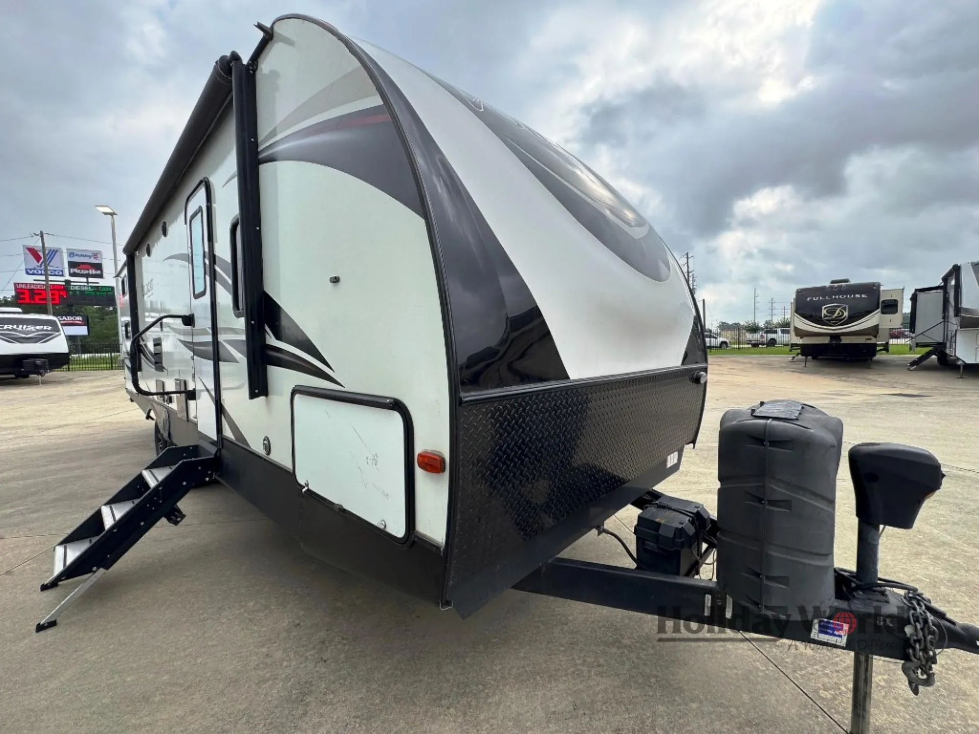 2019 Forest River Wildcat 292QBD - Main photo