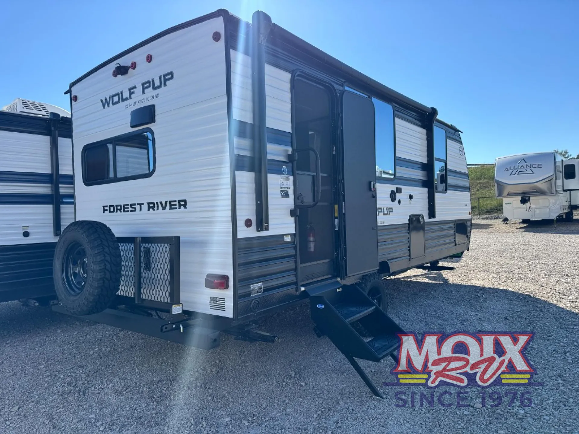 2027 Forest River Cherokee Wolf Pup 17SC — Photo 6