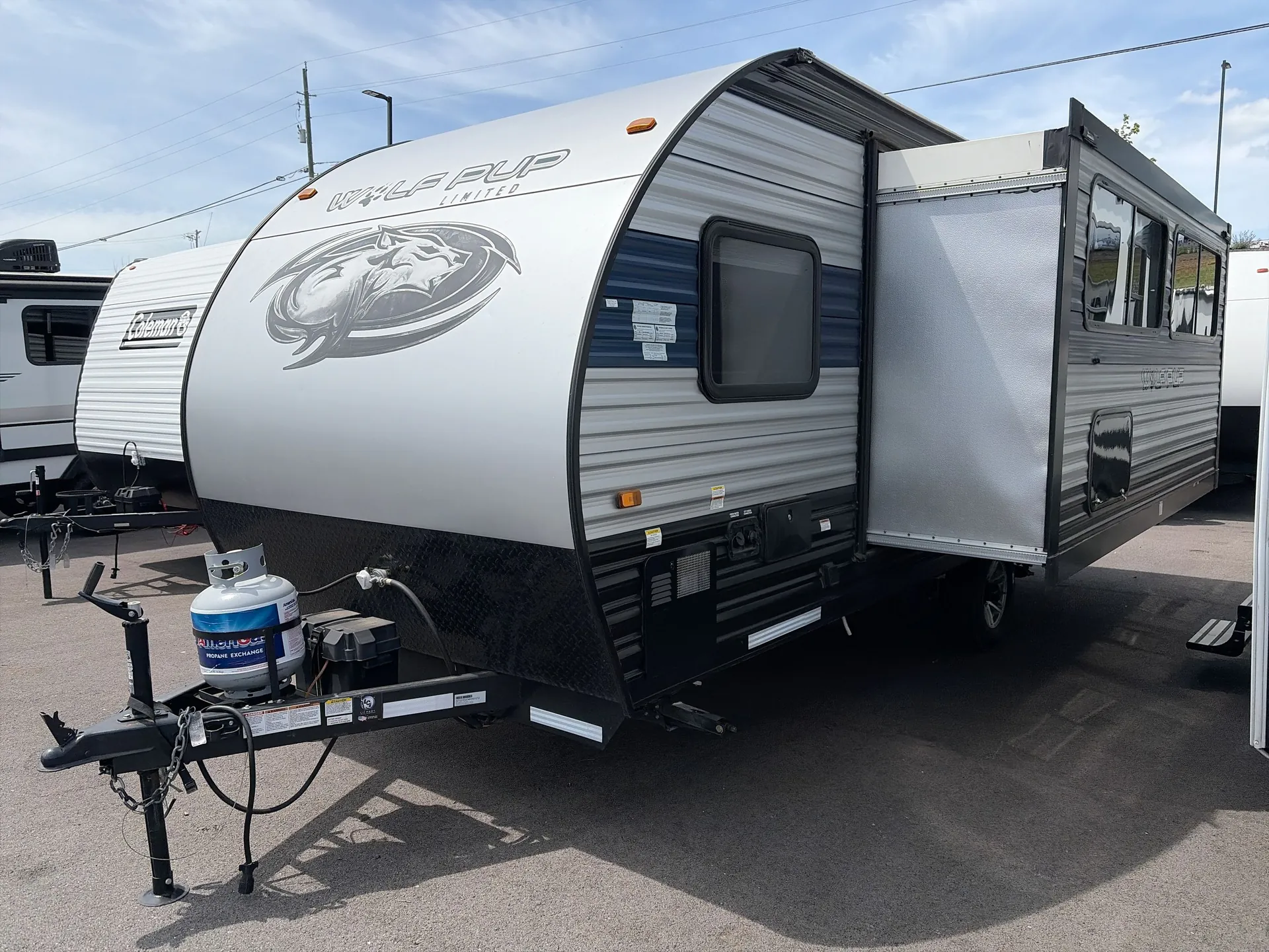 2022 Forest River Cherokee Wolf Pup 18TO — off campside