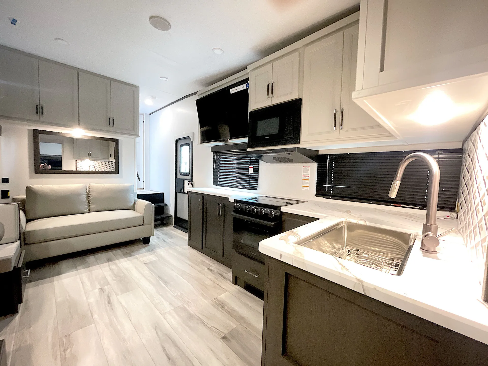 2026 Keystone Arcadia Super Lite 308SLBH — living area main