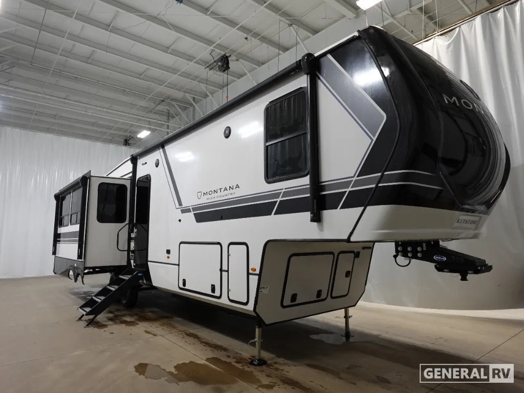 2026 Keystone Montana High Country 331RL - Photo 2