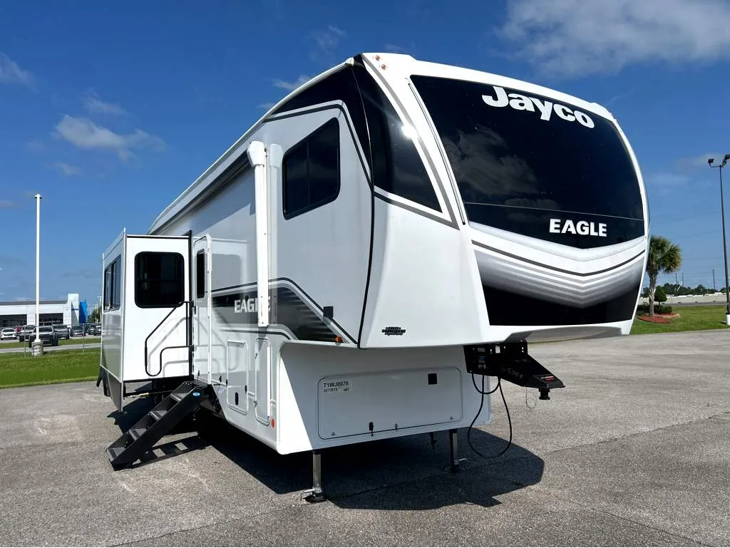 2026 Jayco Eagle 367TBTS - Photo 2