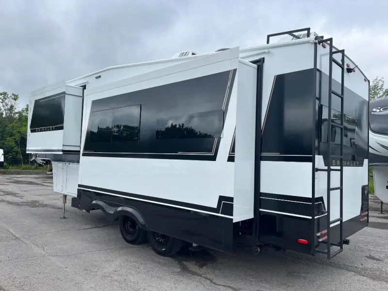 2027 Brinkley Model Z New    2700 - Photo 3