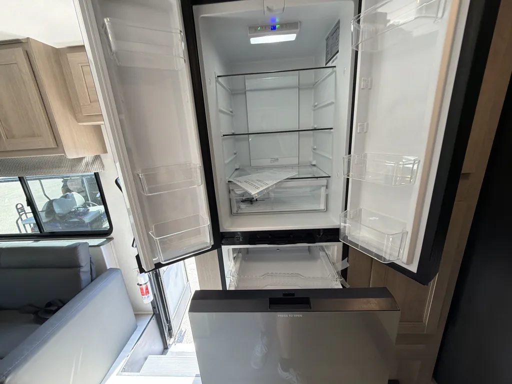 2027 Forest River Sunseeker 3050S, Photos photo 9