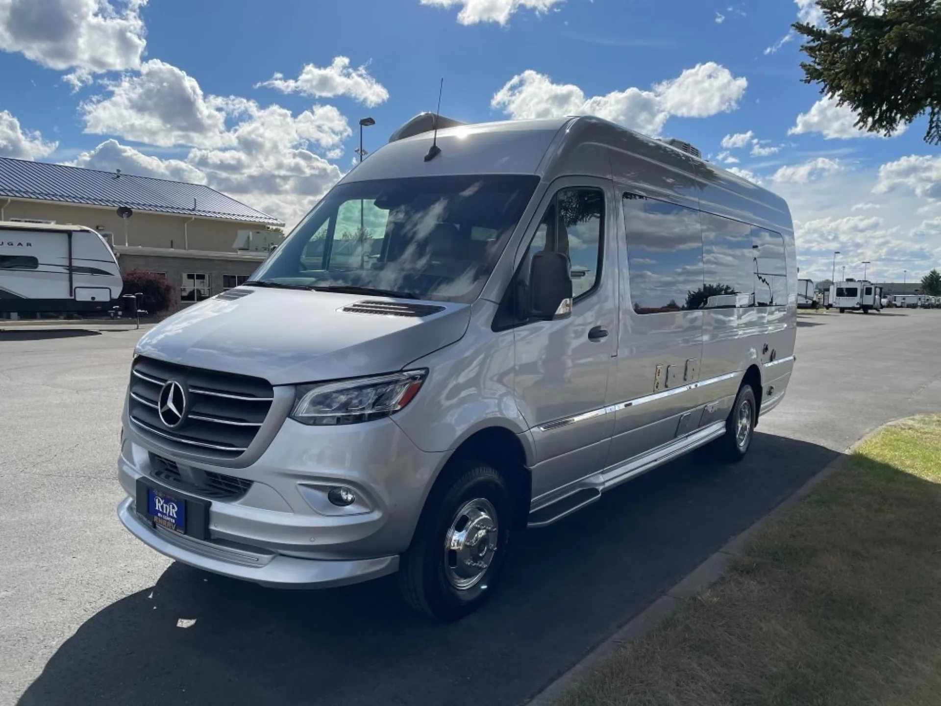 2023 Airstream Interstate 24GT 4x4 - Photo 3