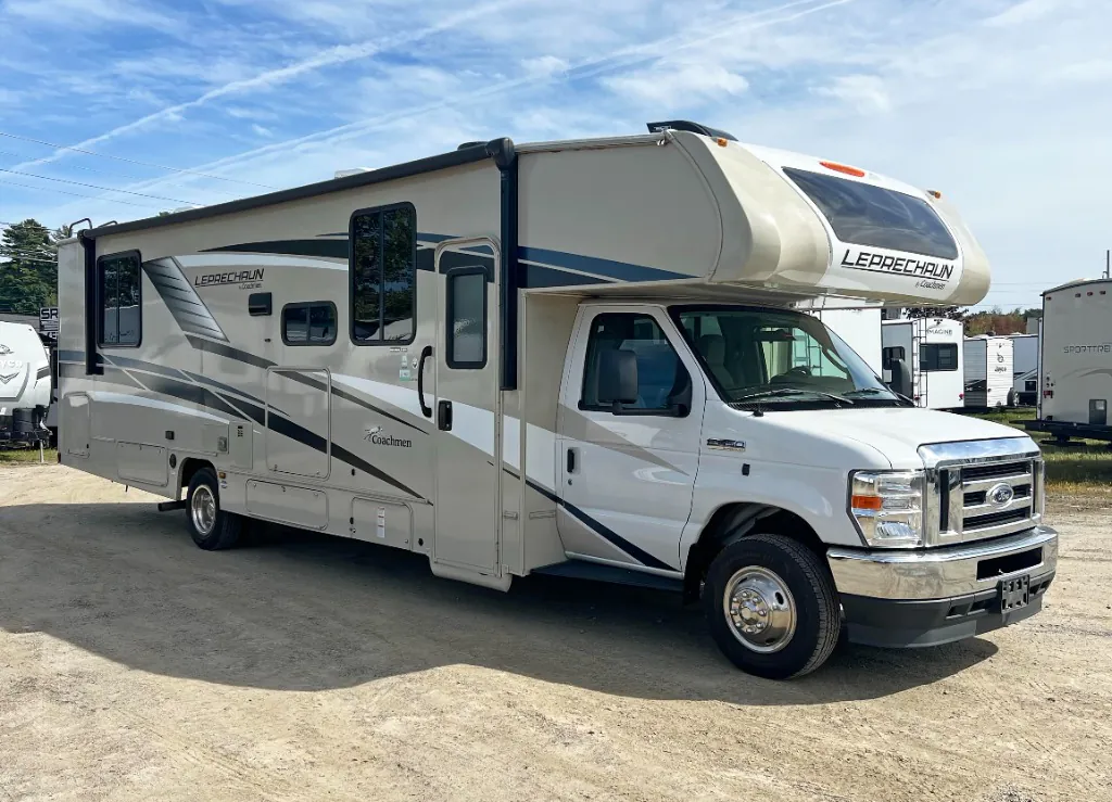 2022 Coachmen Leprechaun 319MB - Ford 450 - Photo 2